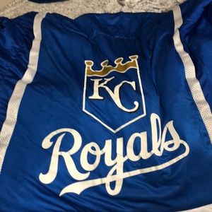 Twin sized KC royals comforter